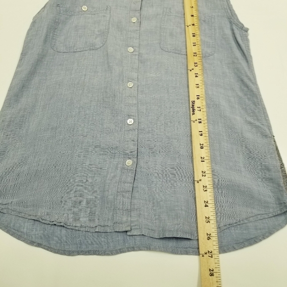 Tommy Bahama small womens sleeveless linen button up shirt mark back near collar - Picture 8 of 8